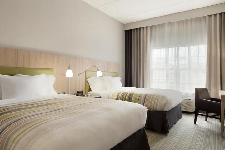 2 Queen Beds (3 of 7)