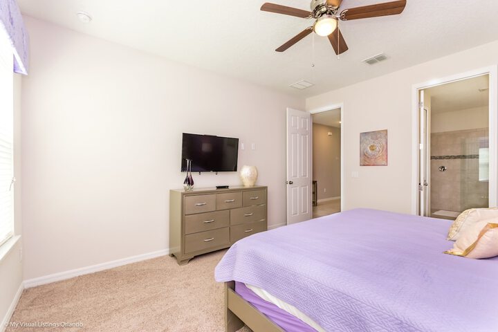 Room 2 of 52