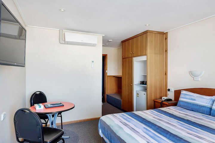 Room 8 of 47