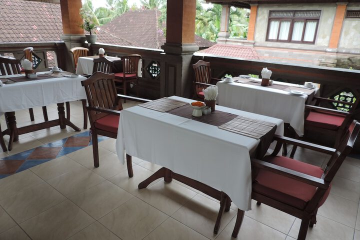 Dining Photos