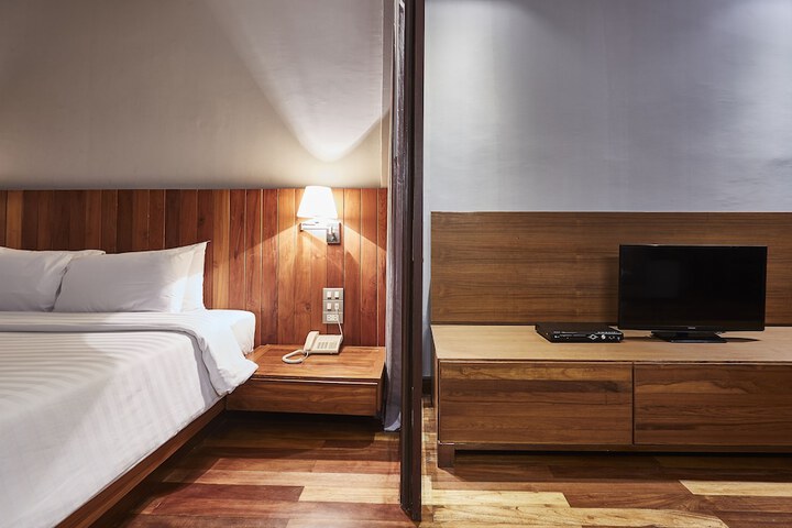 Room 21 of 50