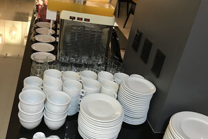 Breakfast/Coffee Service 24 of 42