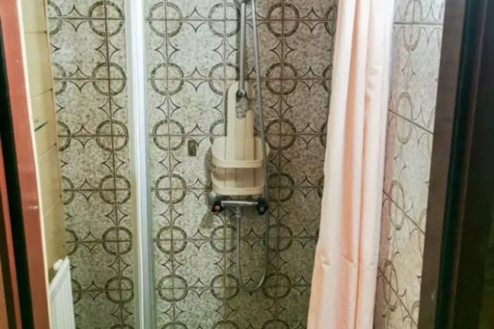 Room 8 of 13