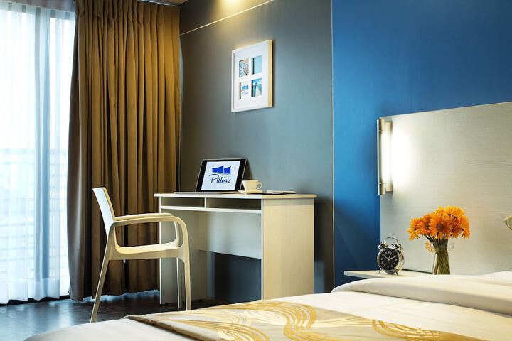 Room 2 of 50