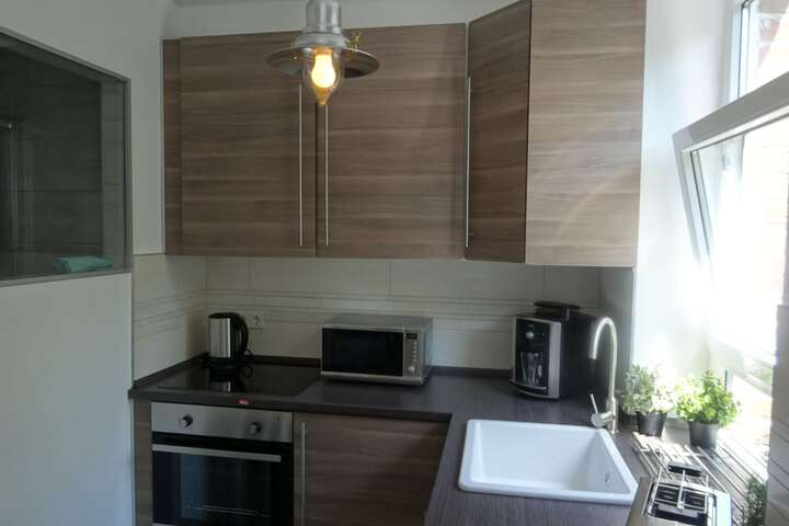 Room 4 of 27