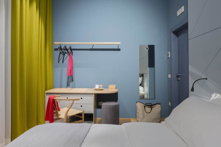 Room 9 of 55
