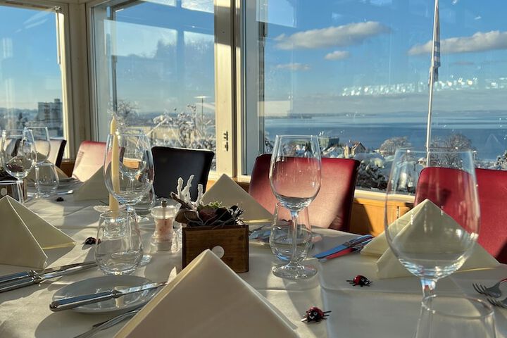 Dining 61 of 92