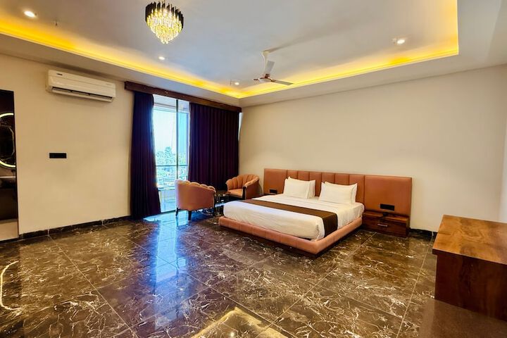 Room 40 of 124