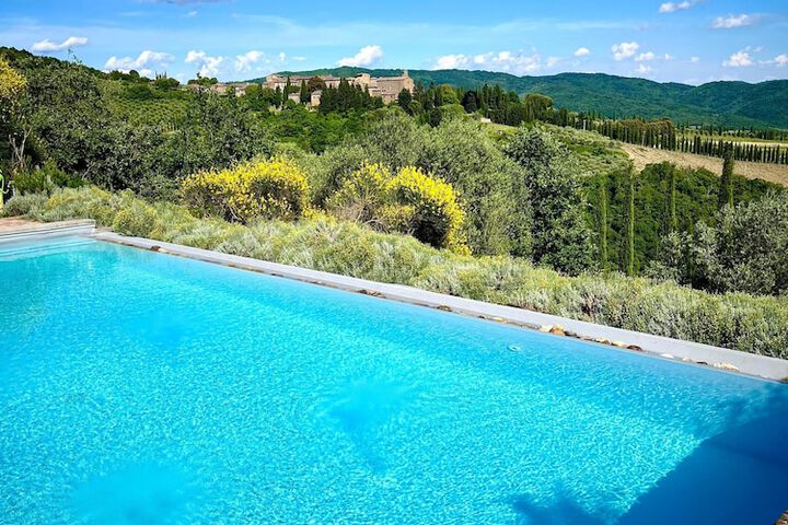 Pool 39 of 64