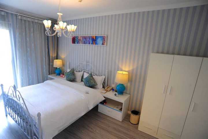 Room 28 of 44