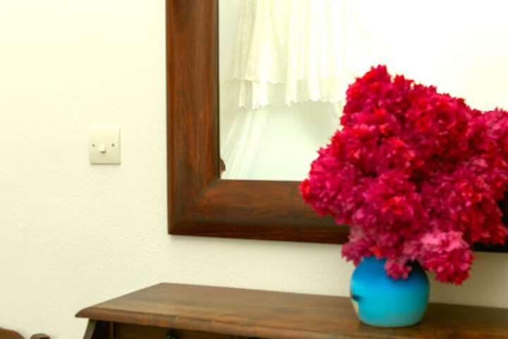Room 3 of 108