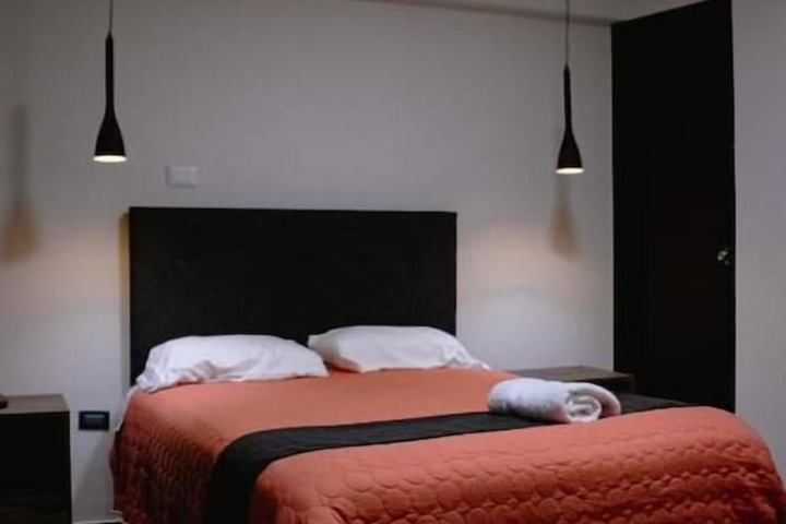 Room 3 of 25