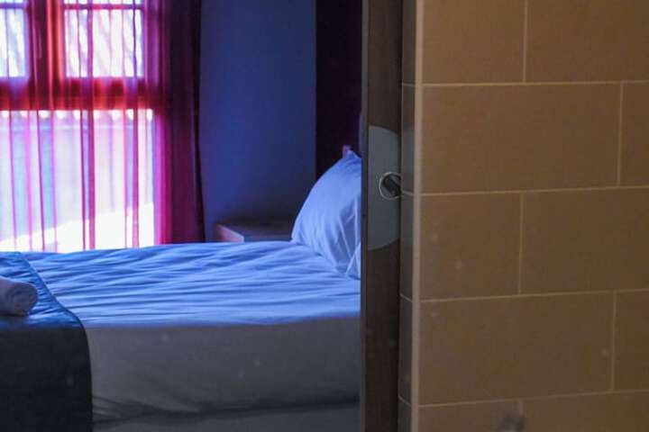 Room 11 of 17