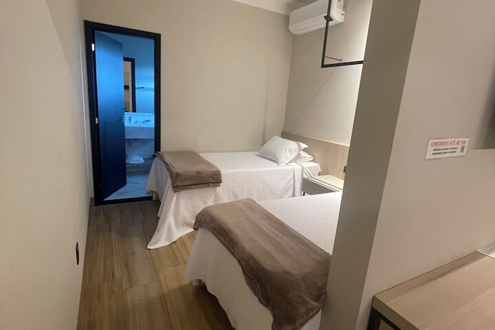 Room 30 of 69