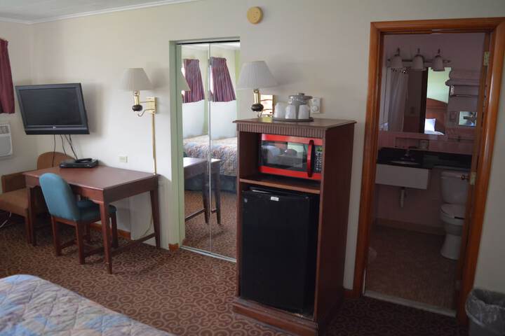 Room 10 of 34