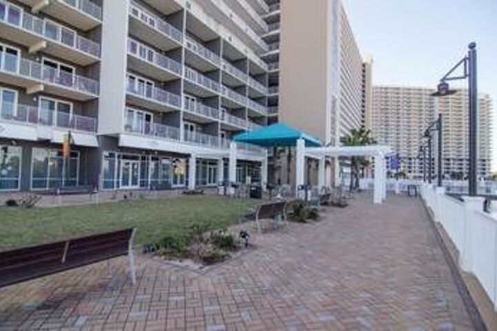 Terrace/Patio 129 of 130