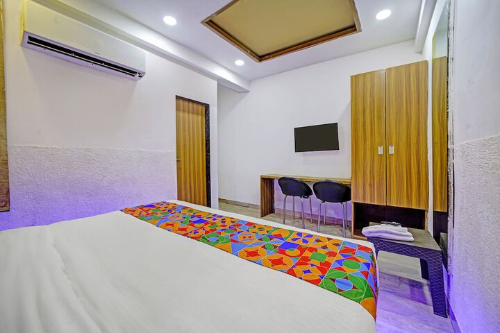 Room 13 of 29