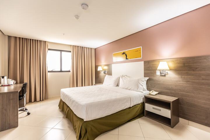 Room 10 of 27