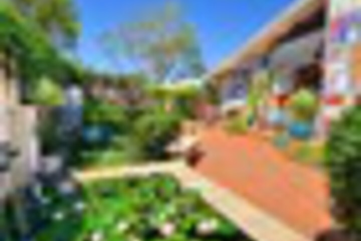 Hotel Exterior 83 of 87