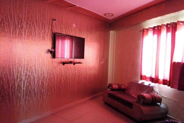Room 10 of 13