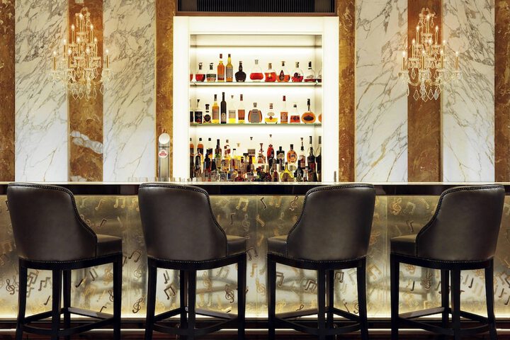 Lounge 150 of 238
