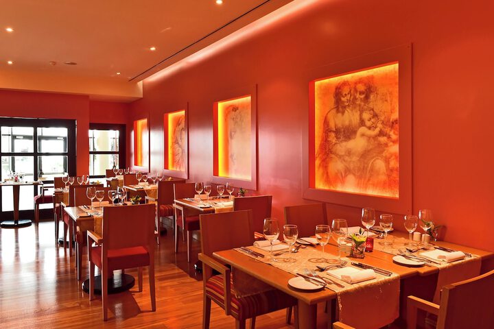 Dining 263 of 411