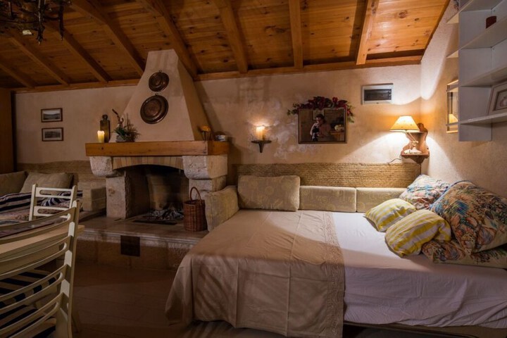 Room 5 of 25