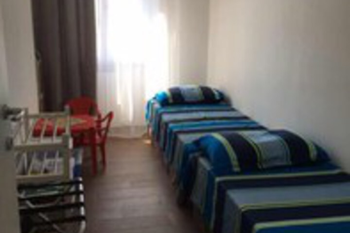 Room 28 of 104