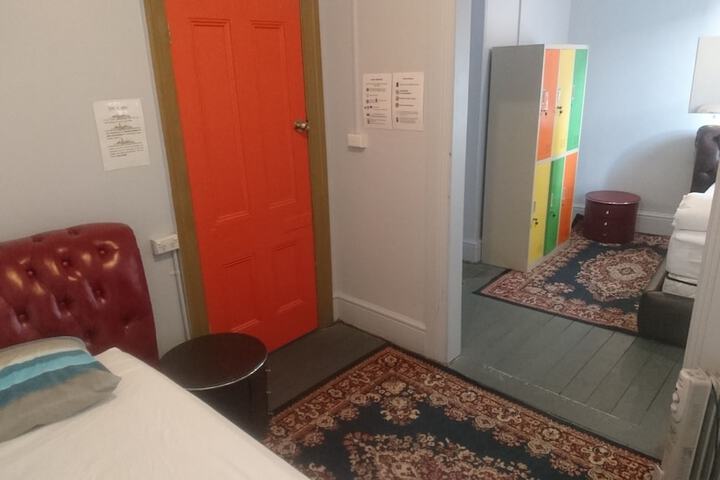 Room 20 of 68