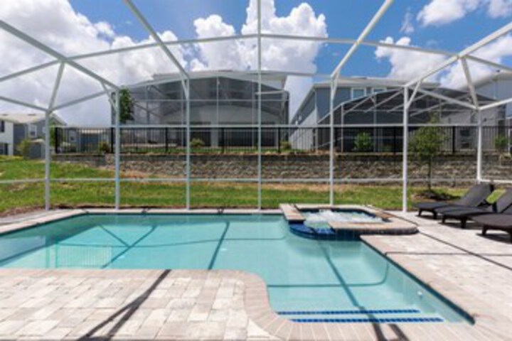 Pool 21 of 43