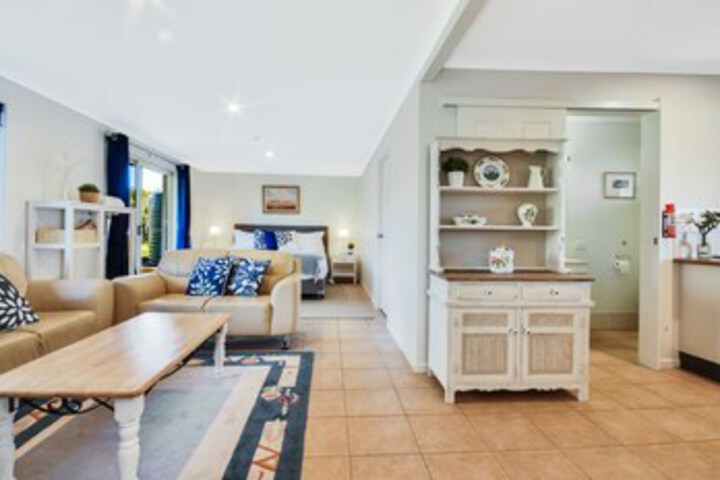 Room 10 of 29