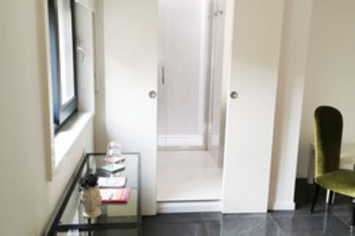 Room 5 of 27