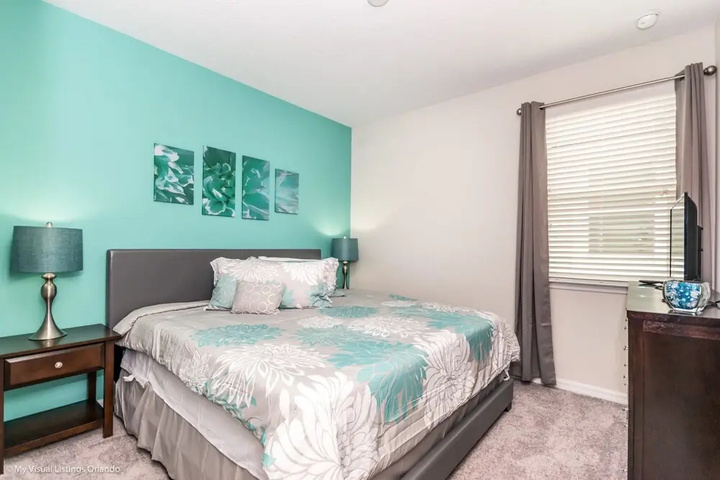 Room 6 of 23