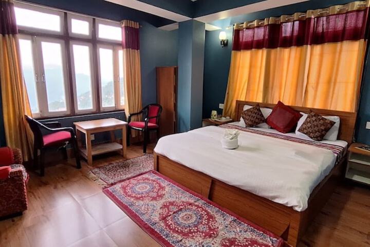 Room 10 of 22