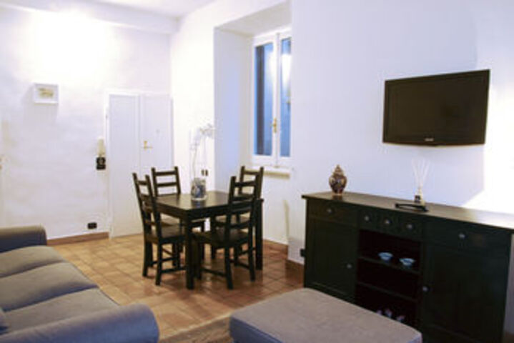 Room 9 of 10