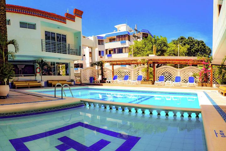 Pool Hotel
