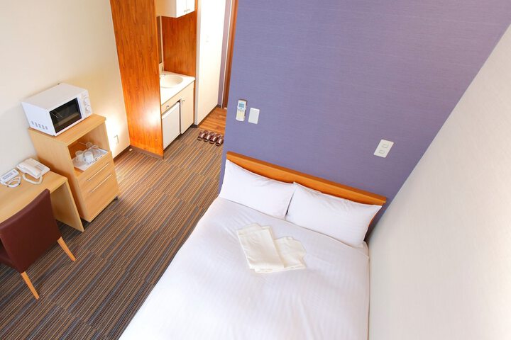 Room 8 of 20