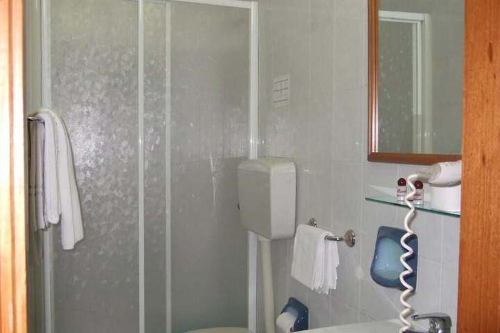 Room 18 of 29