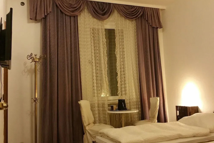 guest_rooms
