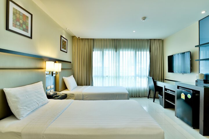 Room 9 of 39