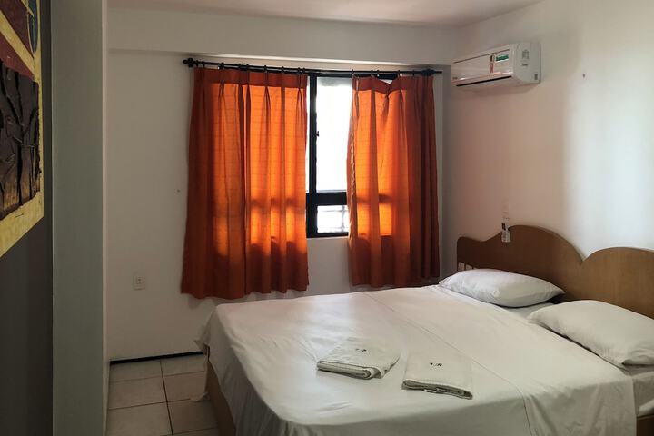 Room 5 of 16