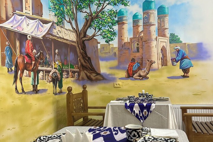 Dining 33 of 48