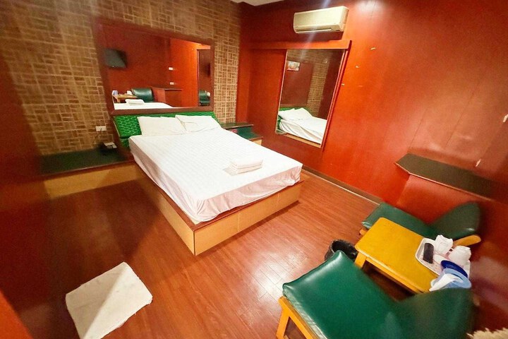 OYO 75583 Fut Fit Fo Fai Inn Hotel