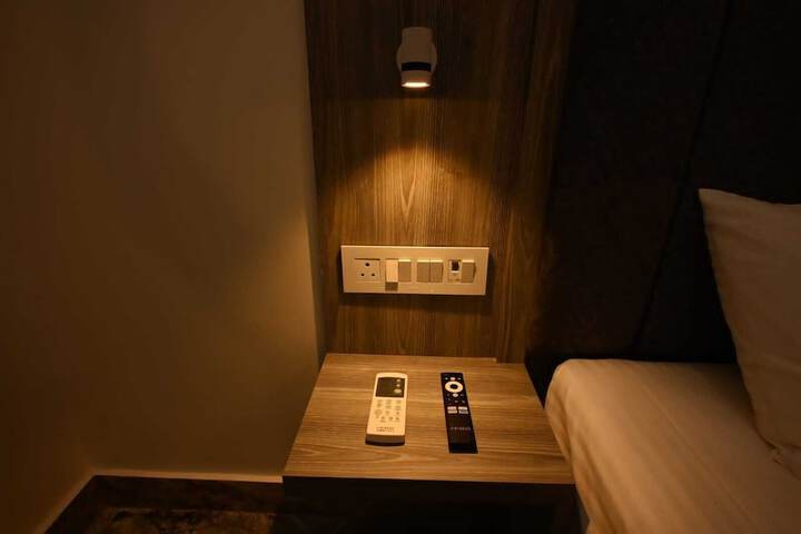 Room 15 of 62