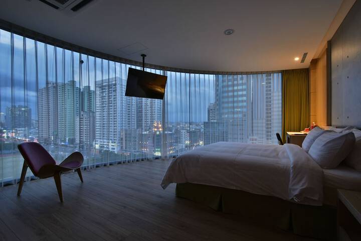 Room 6 of 56