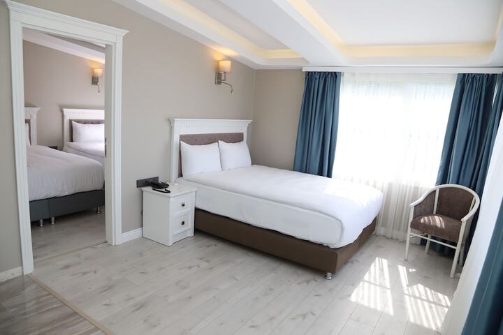Room 19 of 28