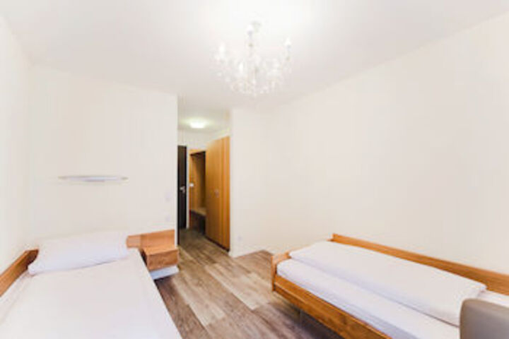Room 18 of 27