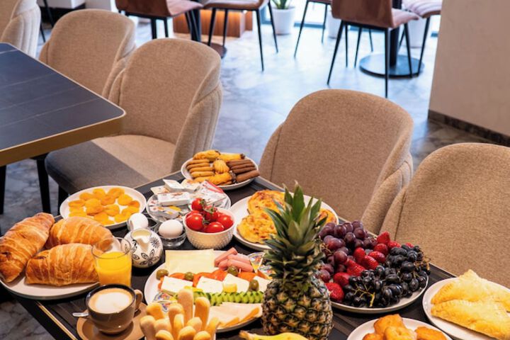 Breakfast/Coffee Service 121 of 125