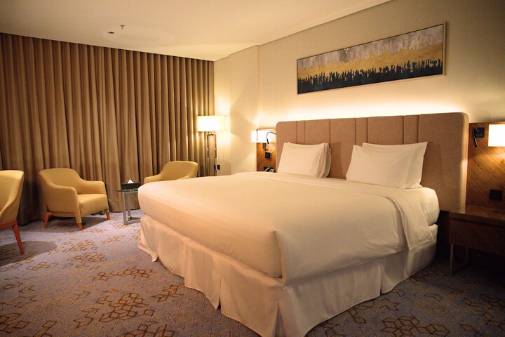 Room 4 of 17