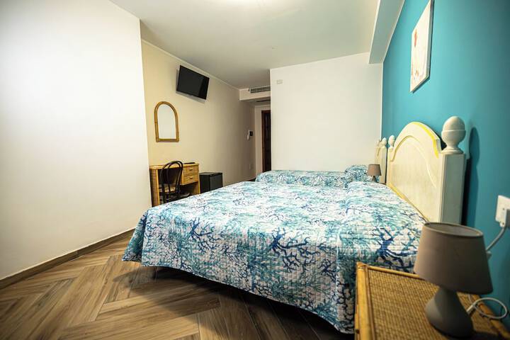 Room 13 of 41